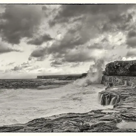 Tigh Fitz - Inis Mor, Aran Island * Inis Mór